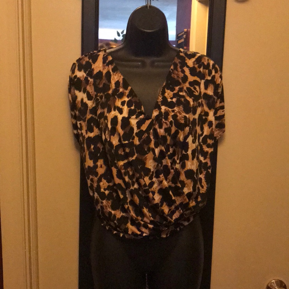 Leopard print top